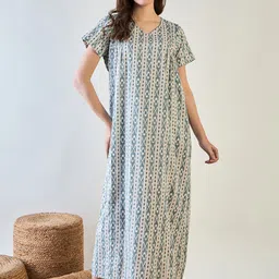 The Kaftan Company  Women Pure Cotton White Printed Short Sleeves V Neck Maxi Nightdress-16