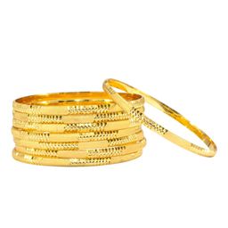 PRIVIU Set Of 8 Gold-Plated Minimal Bangles image 3