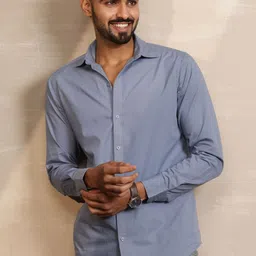 Uncluttered Closet Men Standard Fit Spread Collar Solid Cotton Casual Shirt-image-64