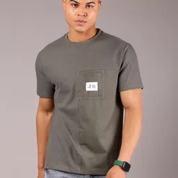 V-Mart Men Applique T-shirt-image-45