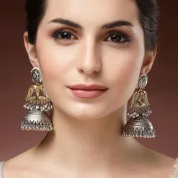 KARATCART Gold-Plated Dome Shaped Kundan Studded & Beaded Bird Motif Jhumkas image 2