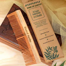 Kind of Earthy Set Of 2 Kacchi Neem Fine Tooth Comb & Dual Tooth Comb image 4