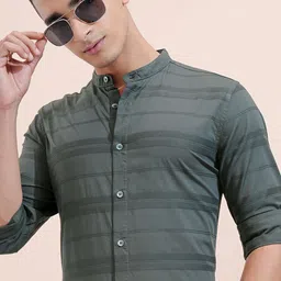 HIGHLANDER Men Band Collar Horizontal Striped Cotton Casual Shirt-image-50