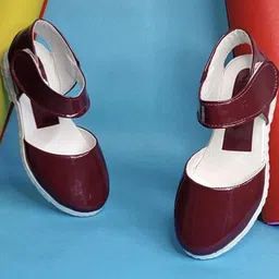 NEW LATEST Girls Maroon & White Slip On Round Toe Flats-image-12