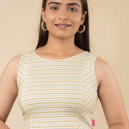 Bindigasm's Advi Self Design Striped Crop Top-image-38
