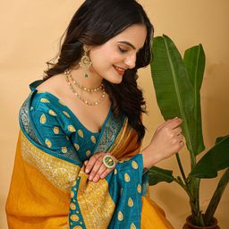 DIVASTRI Checked Zari Kanjeevaram Saree image 2