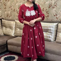 GoSriKi Floral Embroidered Notch Neck Anarkali Kurta With Trousers-picture-22