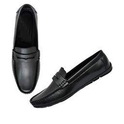 FUNNY FIRE Men Textured Loafers-image-71