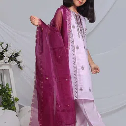 misbis Girls Ethnic Motifs Embroidered Regular Sequinned Kurti with Palazzos & With Dupatta image 3