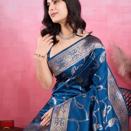 NIWAA Woven Design Zari Pure Silk Traditional Kanjeevaram Saree-21