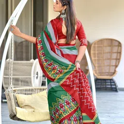LeeliPeeri Designer Striped Block Print Saree image 4