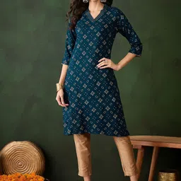 Sangria Geometric Printed V-Neck Straight Kurta-22