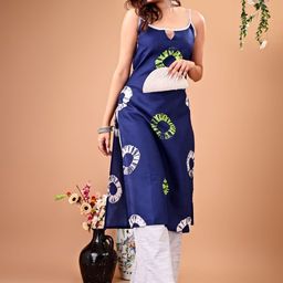 KALINI Women Geometric Printed Kurta with Trousers-23