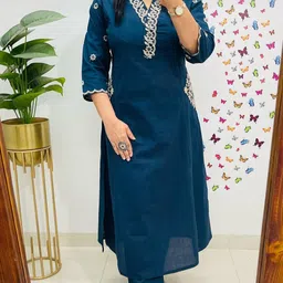 Aaysa Kurti Women Embroidered Regular Thread Work Pure Cotton Kurta with Trousers-picture-53