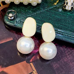 GOLDIWALA Korean Gold-Plated Pearls Beaded Spherical Shaped Studs-picture-33