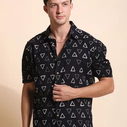 Jaipur Kurti Men Standard Fit Spread Collar Geometric Printed Cotton Casual Shirt-image-89