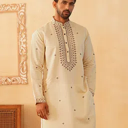 Jompers Men Floral Embroidered Sequinned Kurta-image-84