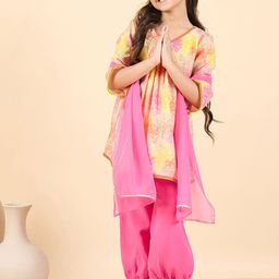 Stylo Bug Girls Abstract Printed V-Neck Empire Anarkali Pure Cotton Kurta With Salwar-picture-6