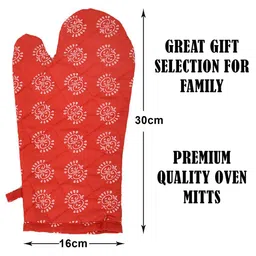 Kuber Industries 2-Pcs Red Printed Hanging Loop Oven Mitts image 5