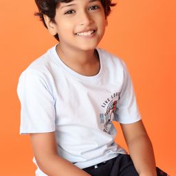 V-Mart Boys Printed T-shirt with Shorts-picture-35