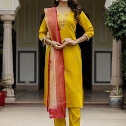 Navlik Floral Embroidered Notch Neck Thread Work Kurta With Trousers & Dupatta-image-59