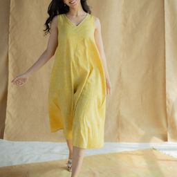 THE INDIAN ETHNIC CO Floral Print A-Line Midi Dress-image-39