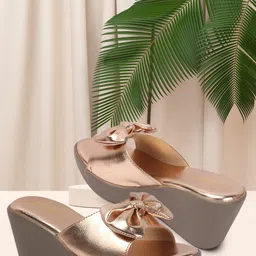 Colo Wedge Heel Sandals with Bows-52