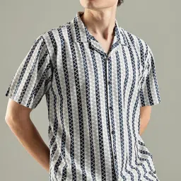 Men Regular Fit Striped Casual Shirt-image-22