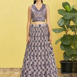 DIVASTRI Embroidered Sequinned Semi-Stitched Lehenga & Unstitched Blouse With Dupatta image 4