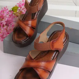 pelle albero Women Leather Wedge Sandals-picture-23