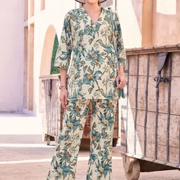 TITTLI Printed Tunic With Trouser Co-Ords-picture-9
