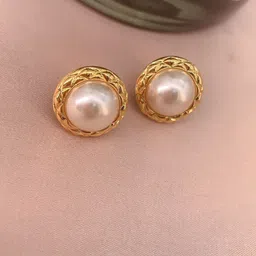 FIMBUL Gold-Plated Pearls Studded Circular Shaped Textured Studs-10