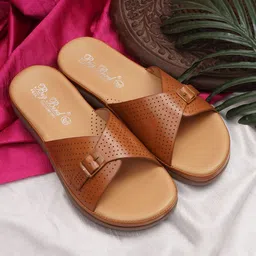 BIG BIRD Textured Block Pumps with Buckles image 1