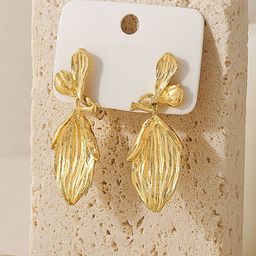 Bohey by KARATCART Gold-Plated Flower Petal Shaped Drop Earrings-picture-33