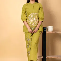 Readiprint Floral Yoke Design Mandarin Collar Top With Trousers-image-7