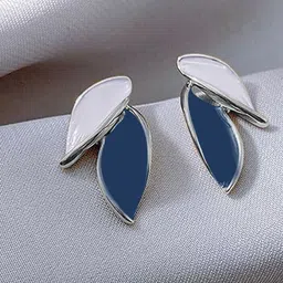 KRENOZ Silver Plated Leaf Shaped Studs-36