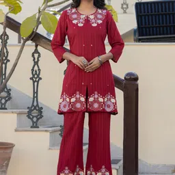 ANUSHEET Embroidered Round-Neck Pure Cotton Tunic With Trouser-5