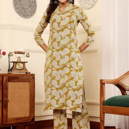 HERE&NOW Paisley Printed Mandarin Collar Straight Kurta With Trousers-picture-57