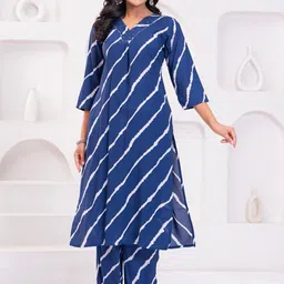 Sarai Women Leheriya Printed Regular Sequinned Kurta with Trousers-9
