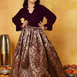 Sangria Girls V-Neck Puffed Sleeves Ready to Wear Lehenga Choli-picture-36
