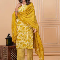 VASVI Women Floral Printed Regular Pure Cotton Kurta Set with Dupatta-22