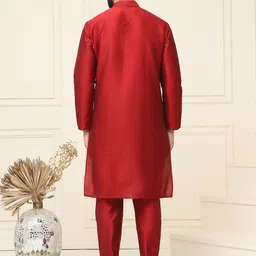 SOJANYA Men Regular Dupion Silk Kurta with Churidar image 5