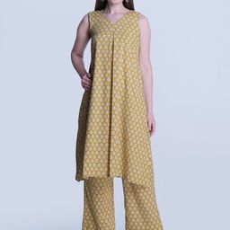 Akshayini Floral Printed Pure Cotton V-Neck Sleeveless A-Line Kurta With Trousers-image-79