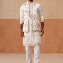 Jompers Men Floral Embroidered Regular Chikankari Kurta with Pyjamas-image-92