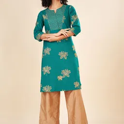 RANGMANCH BY PANTALOONS Women Floral Embroidered Gotta Patti Kurta-image-43