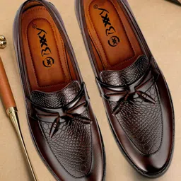 Bxxy Men Textured Slip-On Loafers-56