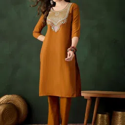Sangria Women Ethnic Motifs Thread Work Embroidered Straight Kurta & Trousers-12