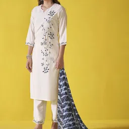 Anouk Off White Floral Embroidered Chanderi Silk Straight Kurta With Trousers & Dupatta-15