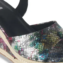 Mochi Printed Wedge Mules image 2