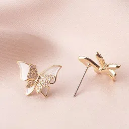 SZN Artificial Stones Studded Animal Shaped Korean Studs-24